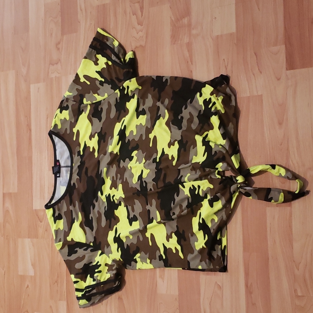 Camo tie in front shirt
